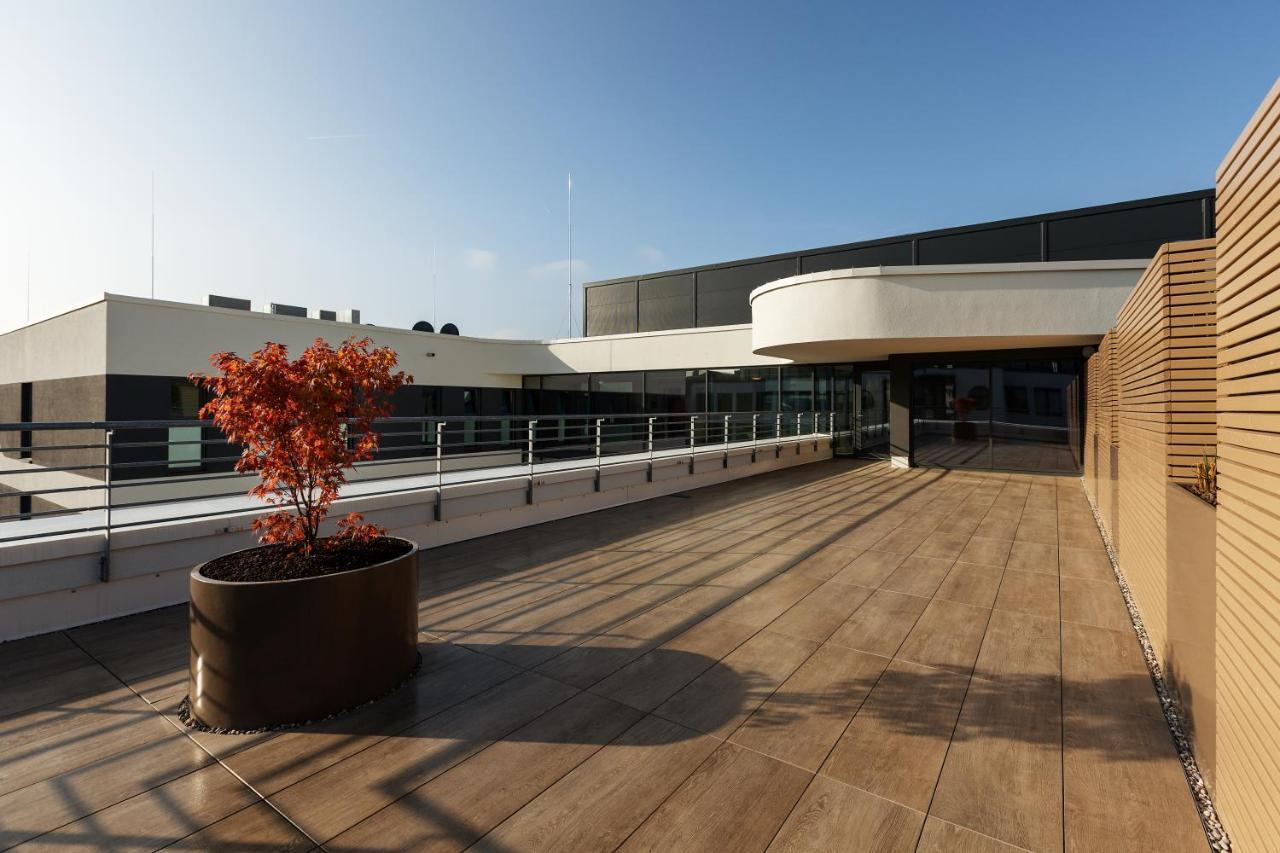 Holiday Inn - The Niu, Mesh Stuttgart Messe By Ihg Ngoại thất bức ảnh